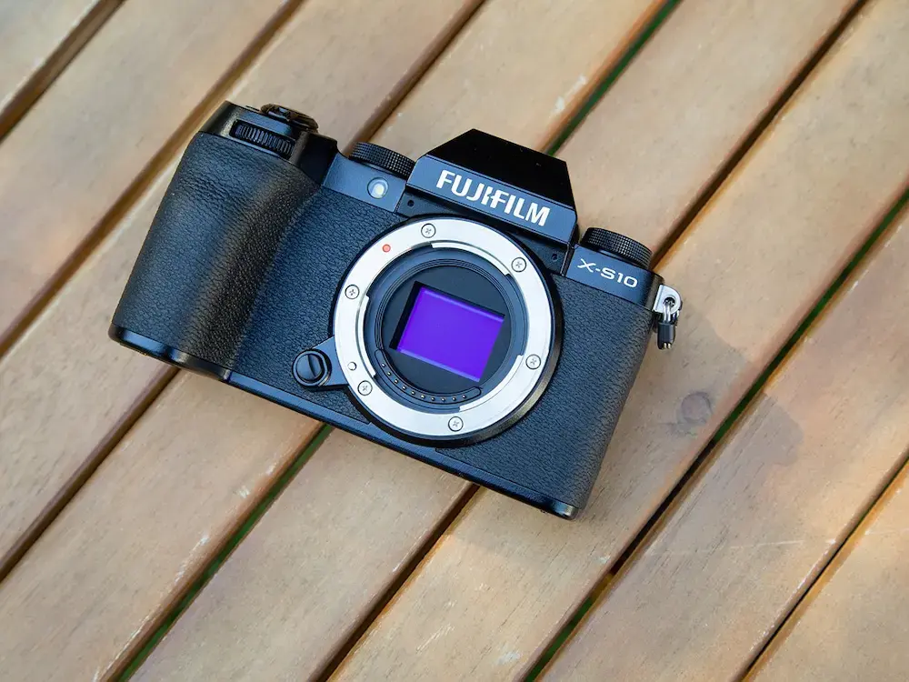 2026年版】FUJIFILM X-S10レビュー比較まとめ IBIS搭載の小型APS-Cは今